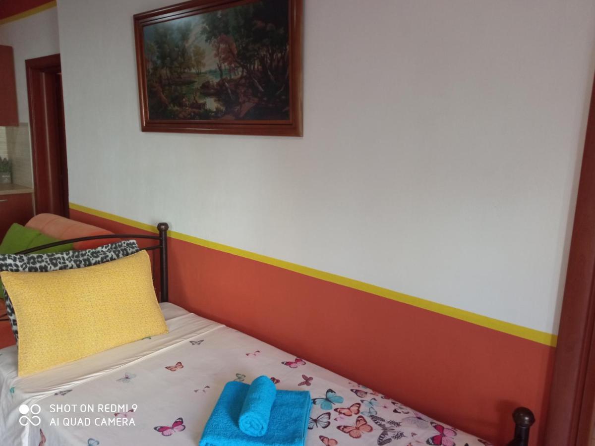 S.D Apartment 2 Lávrion エクステリア 写真